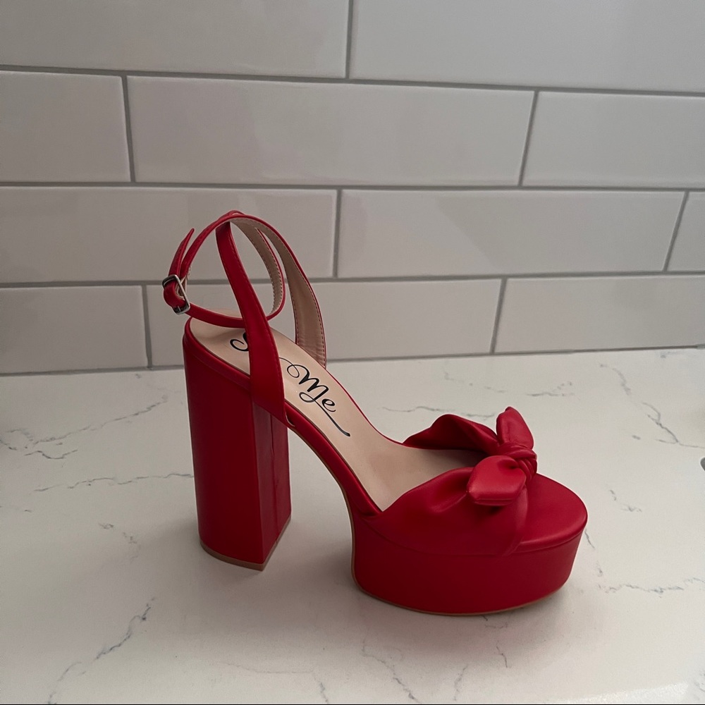 Retro Vintage Red Bow Wide Heel